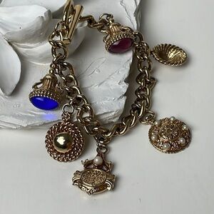 Chunky Gold Charm Bracelet Toggle Clasp 6 Charms